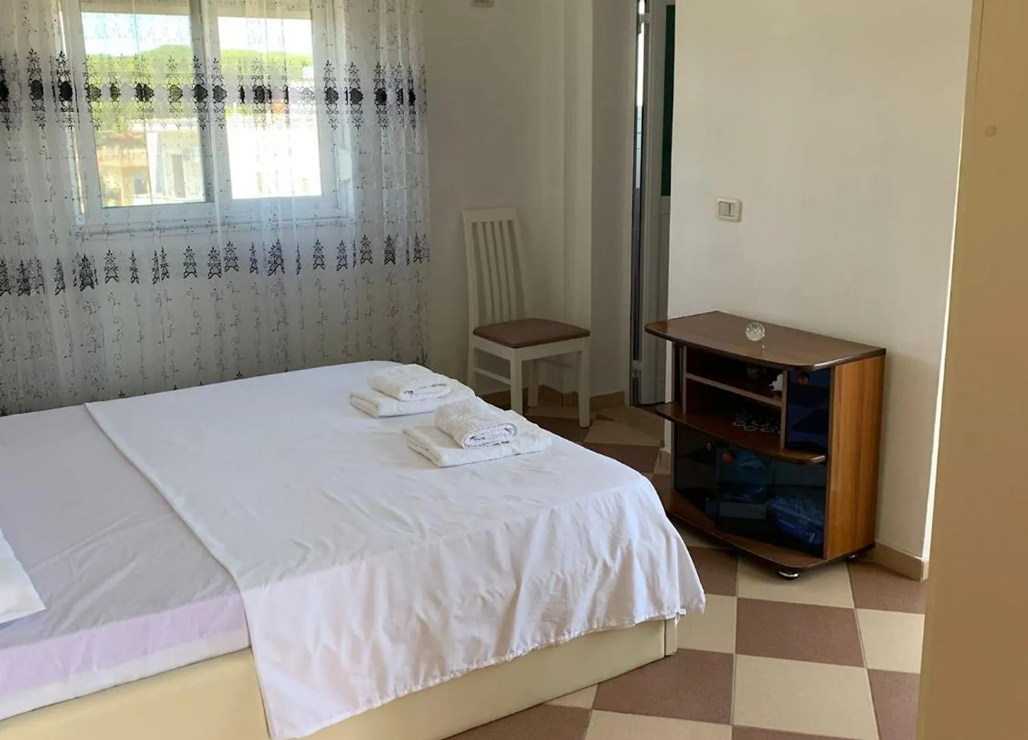 A 3-Floor Building With 4 Bedroom Near Beach Фиери